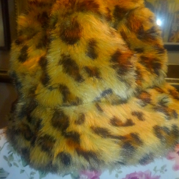 Hat - Picture 1 of 2